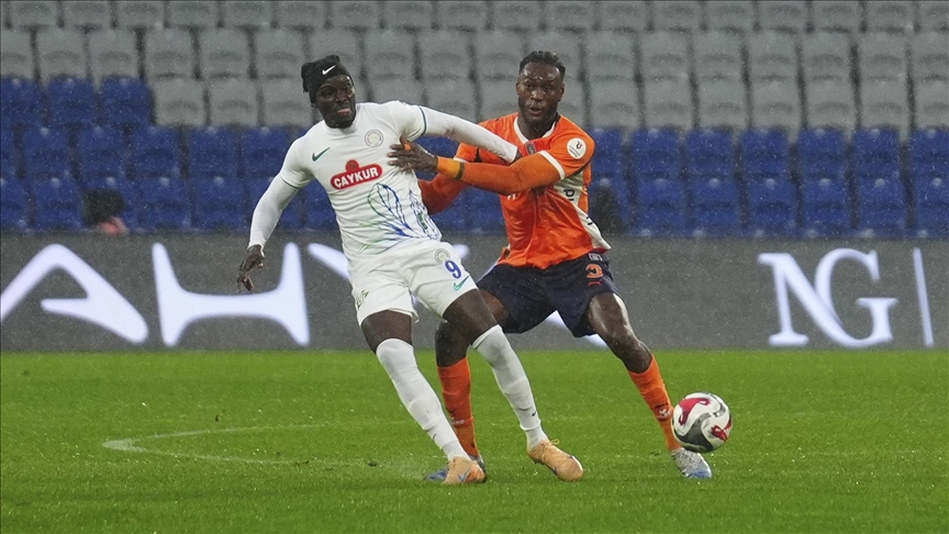 Başakşehir, Trendyol Süper Lig'de Çaykur Rizespor ile berabere kaldı