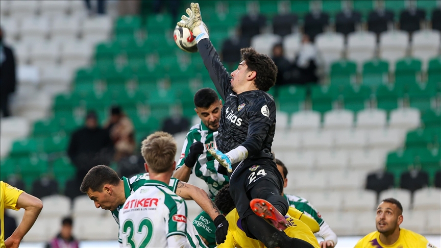 TÜMOSAN Konyaspor-ikas Eyüpspor karşılaşması eşitlikle sona erdi