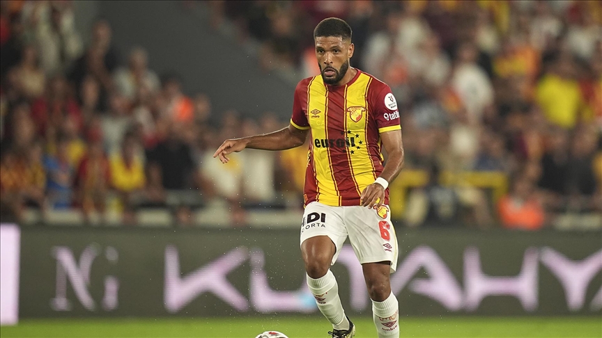 Göztepe, Brezilyalı futbolcu Rhaldney'i FC Alverca'ya kiraladı