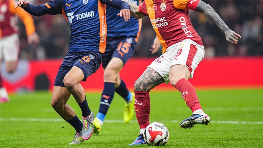 Lider Galatasaray, Süper Lig'de yarın sahasında RAMS Başakşehir ile karşılaşacak