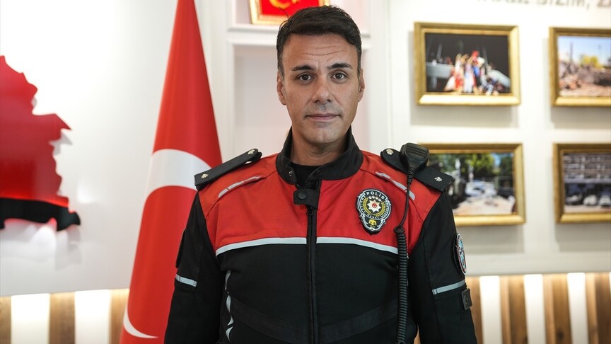 Fenerbahçe formalı çocuğu güvenli bölgeye götüren Komiser Yardımcısı Yurduseven, yaşananları anlattı