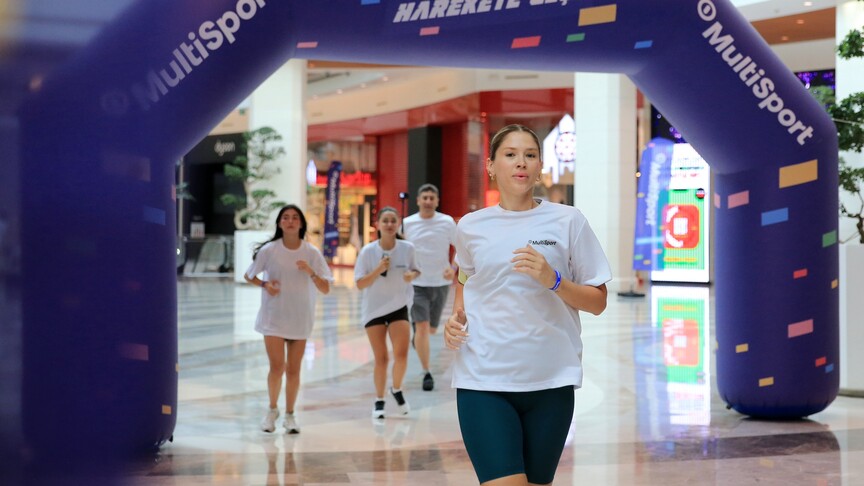 MultiSport Türkiye'den İzmir'de alışveriş merkezinde koşu etkinliği