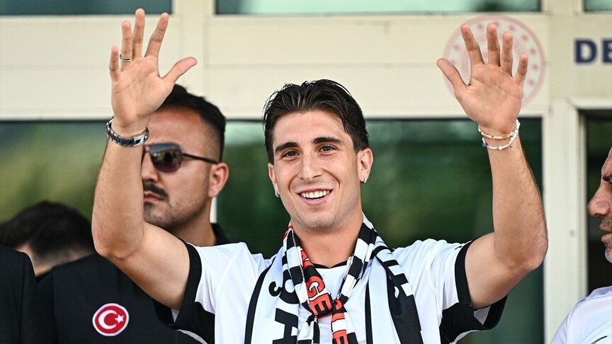 İtalyan orta saha oyuncusu Fabio Miretti Beşiktaş için İstanbul'a geldi