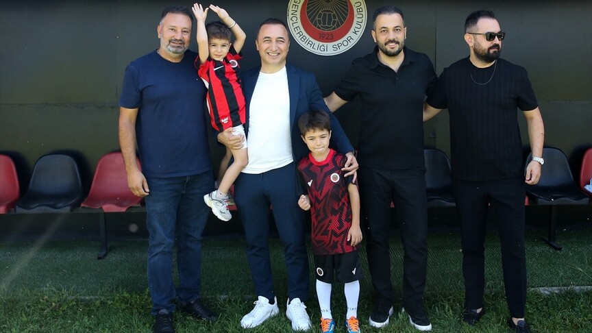 Gençlerbirliği Kulübü, Fenerbahçe maçında forması çıkarılan çocuğu tesislerinde misafir etti