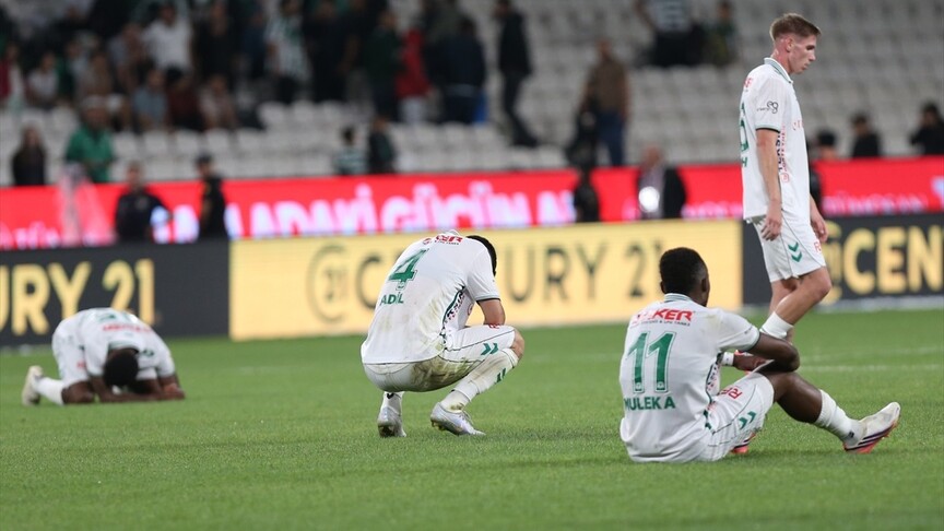 TÜMOSAN Konyaspor, Kocaelispor'a evinde 2-1 yenildi