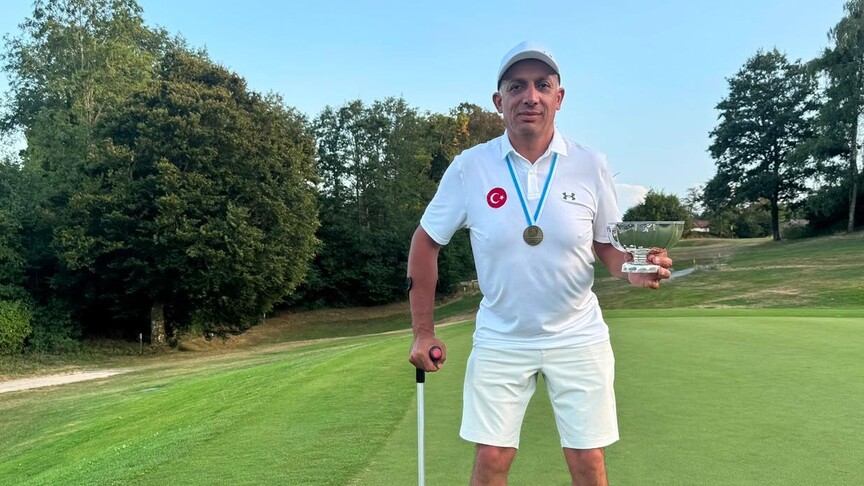 Milli para golfçü Mehmet Kazan, Almanya'da şampiyon oldu