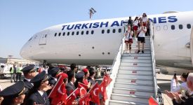 THY'den yurda dönen şampiyon A Milli Kadın Voleybol Takımı'na ilişkin paylaşım