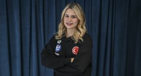 Milli para yüzücü Defne Kurt, Fransa'da Avrupa şampiyonu oldu
