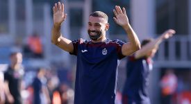 Muhammed Salah'ın Trabzonspor forması kısa sürede Kahire'de spor mağazalarında yayıldı
