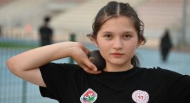 Teneffüste koşarken keşfedilen Elfinay Kama, atletizmde 2 yıl üst üste Türkiye şampiyonu oldu