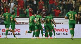 Amed Sportif Faaliyetler konuk ettiği Erzurumspor FK'yi mağlup etti