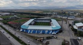 Erzurumspor taraftarı 3 sezon sonra statlarındaki tüm tribünlerde yerini alacak