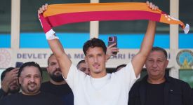 Milli futbolcu Deniz Gül'ün 