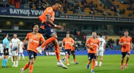 İstanbul Başakşehir 4 maçlık galibiyet özlemine son verdi