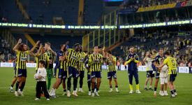 Fenerbahçe evinde Eyüpspor'u farklı yendi
