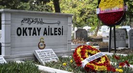 Türk futbolunun ve Galatasaray'ın unutulmaz efsanesi Metin Oktay, kabri başında anıldı